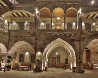 Aren Cave Hotel And Art Gallery - Göreme - Lobby