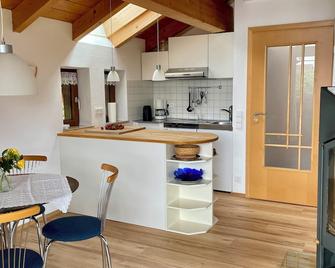 Ferienwohnung Anneliese - Breitbrunn a. Chiemsee - Küche