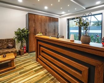 Sunset Hotel - Kelsterbach