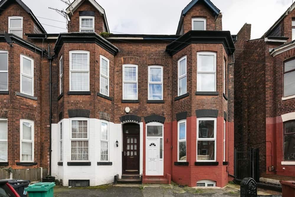 Short Term Shared R&R In Chorlton - Manchester - Building