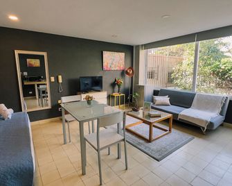 Casa Bugambilia - Alma Hotels - Santa Marta - Living room