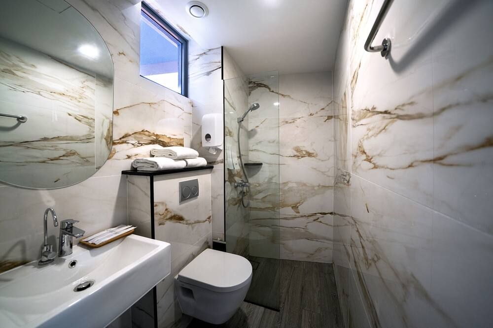 Hotel 81 Premier Princess - Singapur - Baño