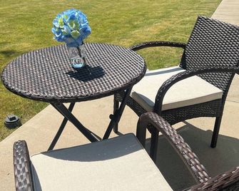 Charming 3-bedroom house with AC, WiFi in fantastic Susanville - Susanville - Binnenhof