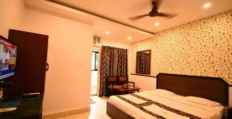 Hotel Campal - Panaji - Bedroom