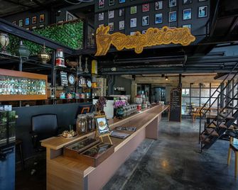 Quip Bed & Breakfast - עיירת פוקט - בר