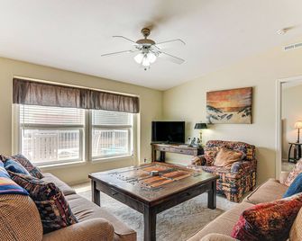 Ranch House in Boulder! Gateway to Nearby Parks! - Boulder - Sala de estar