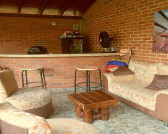 Casa Campestre Hostal Del Vientto - El Paraíso - Sala de estar