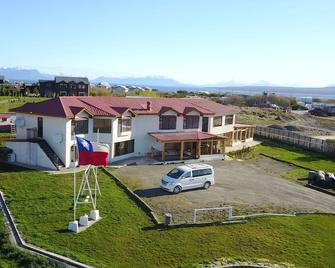 Hostal Doble E Patagonia - Puerto Natales - Gebouw