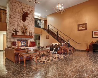 Texan Inn By OYO Beeville Us-181 - Beeville - Lobby