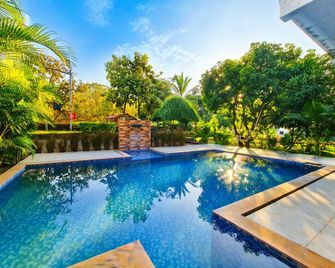 Gir Villa Resort - Sasan Gir - Pool
