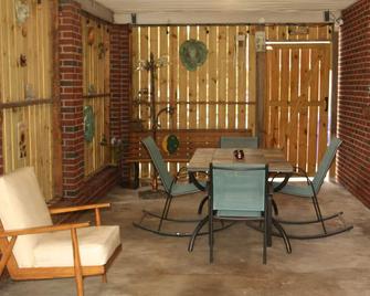 Fantastic Price !! For Charleston!!br2 Br House Brno Hidden Fees Br - North Charleston - Balcony