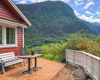 Lovely Home In Bjordal With Kitchen - Bjordal - Patio