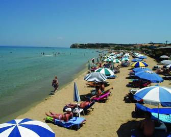 Julia Holiday Apartments - Tsilivi - Strand