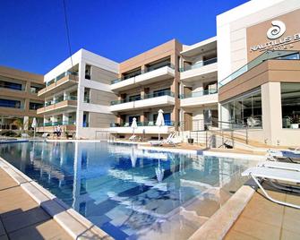 Nautilus Bay Hotel - Kissamos - Piscina