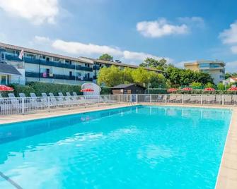Azureva Anglet - Anglet - Zwembad