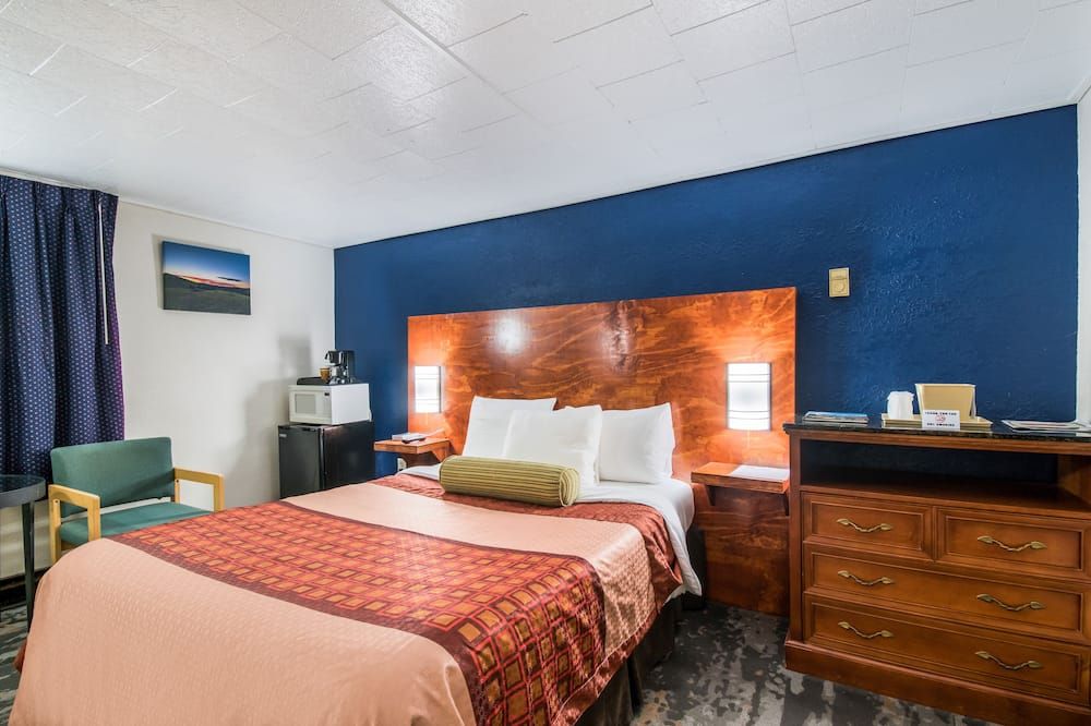 Highland Inn New Cumberland - New Cumberland - Bedroom