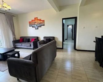 Aire Homes Kampala - Kampala - Living room