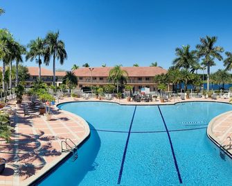 Royal Inn Hotel - Royal Palm Beach - Piscina