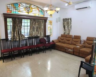 Boutique Luxury Bunglow - Chennai - Lounge