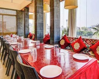 Fabhotel The Khushi Regent - Fully Vaccinated Staff - Bhopal - Restaurant