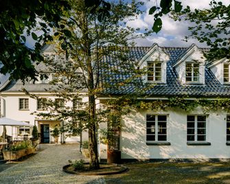 Relais & Châteaux Hotel Diepeschrather Mühle - Bergisch Gladbach - Building