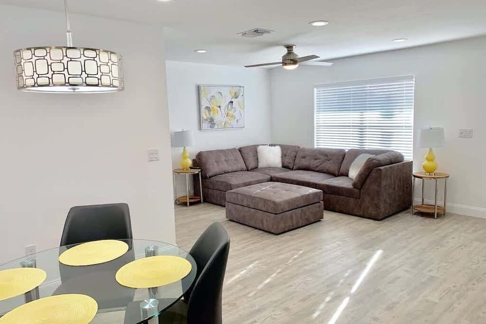 Near Beaches & Img Academy, Mins to Downtown - בריידנטון