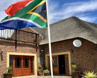 Teri-Lemveli Lodge - Beaufort West - Edificio