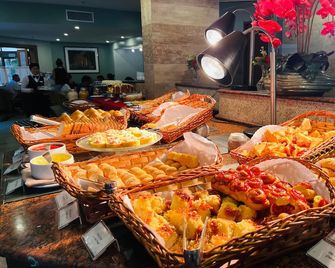 露卡公主酒店 - 貝倫 - 自助餐
