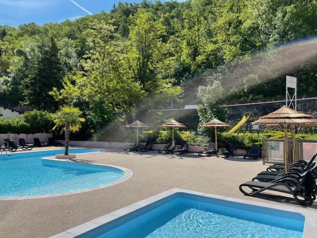 Camping Avec Piscine et Rivière à Tournon sur Rhône Ardèche 'Les Foulons' - Tournon-sur-Rhône