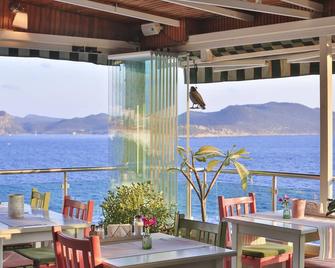 Hotel Sonne - Adults Only - קאס - מרפסת