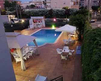 Hotel Sant Jordi - Segur de Calafell