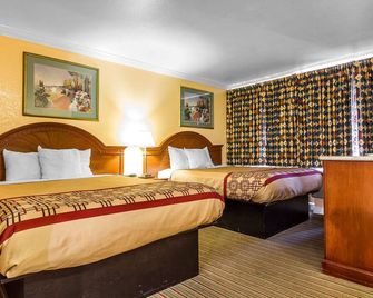 Rodeway Inn & Suites Hayward - Oakland South - Hayward - Makuuhuone