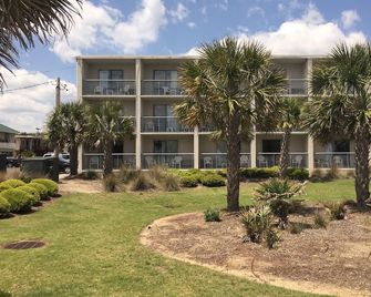 Admiral Motor Inn - Myrtle Beach - Building