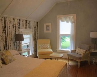 Bridgewalk Bed & Breakfast - Central Lake - Bedroom