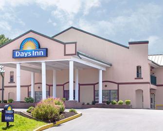 Days Inn by Wyndham Lexington - Lexington - Edificio