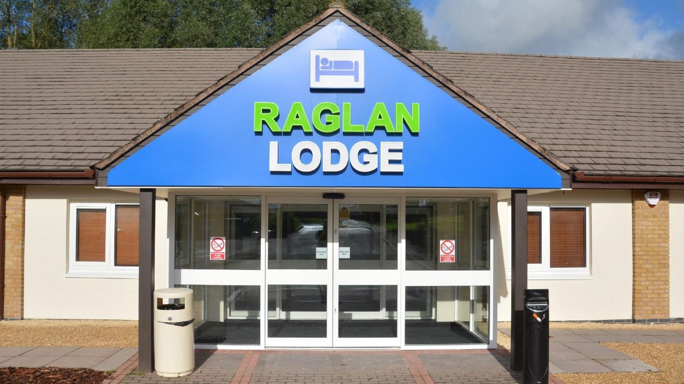 Raglan Lodge