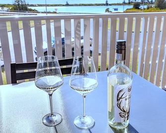 What A View Unit4 120 Lamont St Bermagui Holiday Unit - Bermagui - Restaurant