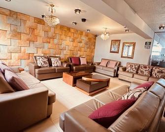 Arequipa Inn - ארקיפה - טרקלין