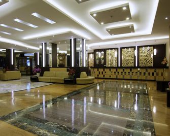 Dominic Hotel Purwokerto - Purwokerto - Lobby