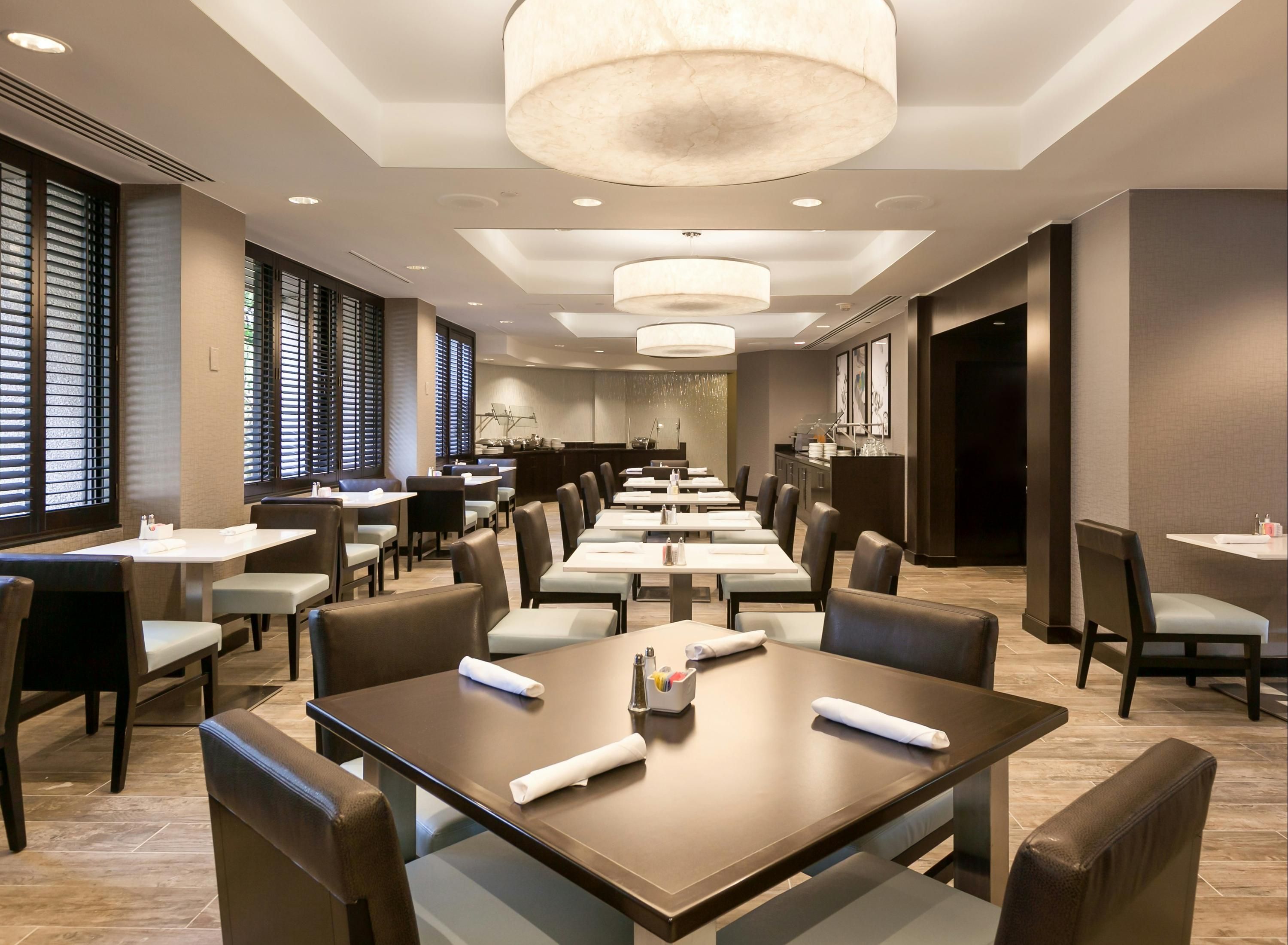 DoubleTree by Hilton Hotel & Suites Houston by the Galleria - Houston - Restaurant