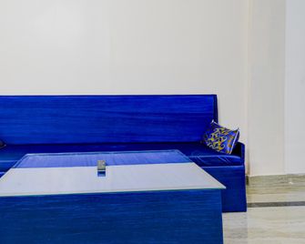 Hotel O by OYO Green Eco Space - Chandannagar - Front desk