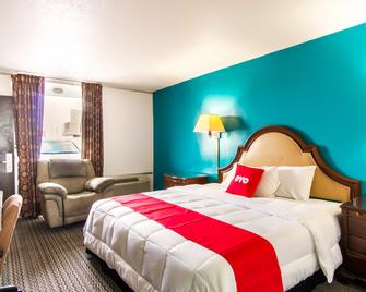 OYO Hotel Hutchinson Ks West 4th Ave - Hutchinson - Habitación