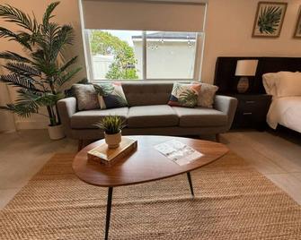 The Miami Tropic Suite - Private Stay with Free Parking in the Heart of Miami - Miami