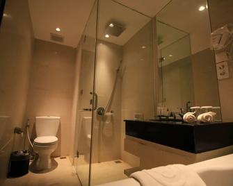 G'Sign Hotel Banjarmasin - Banjarmasin - Μπάνιο
