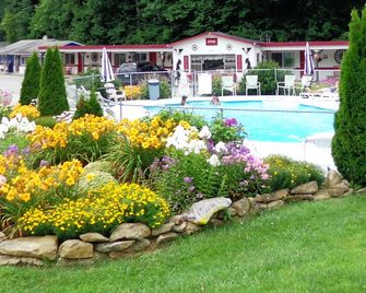 A Holiday Motel - Maggie Valley - Maggie Valley - Pool