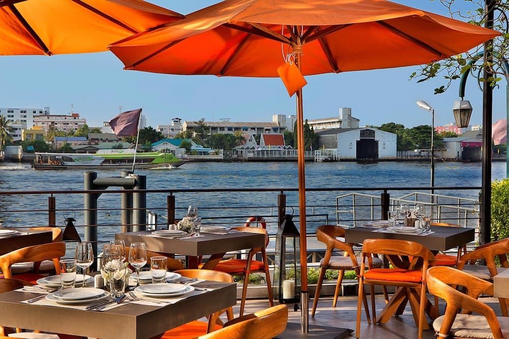 Riva Surya Bangkok - בנגקוק - מסעדה