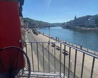 Vikarti Stay, a lovely house with incredible view - Dinant - Balkon