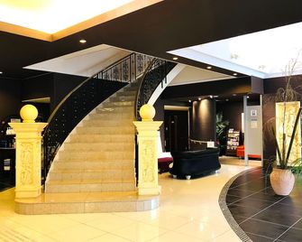 Hotel Square Fujigotemba - גוטמבה - לובי