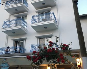 Melaike Hotel - Foca - Gebäude