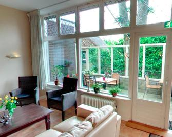 Gasthuis Pension Via Quidam - Vaassen - Sala de estar